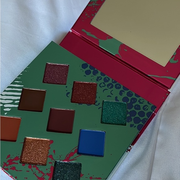 Hank&Henry Eyeshadow palette - Picture 2 of 3